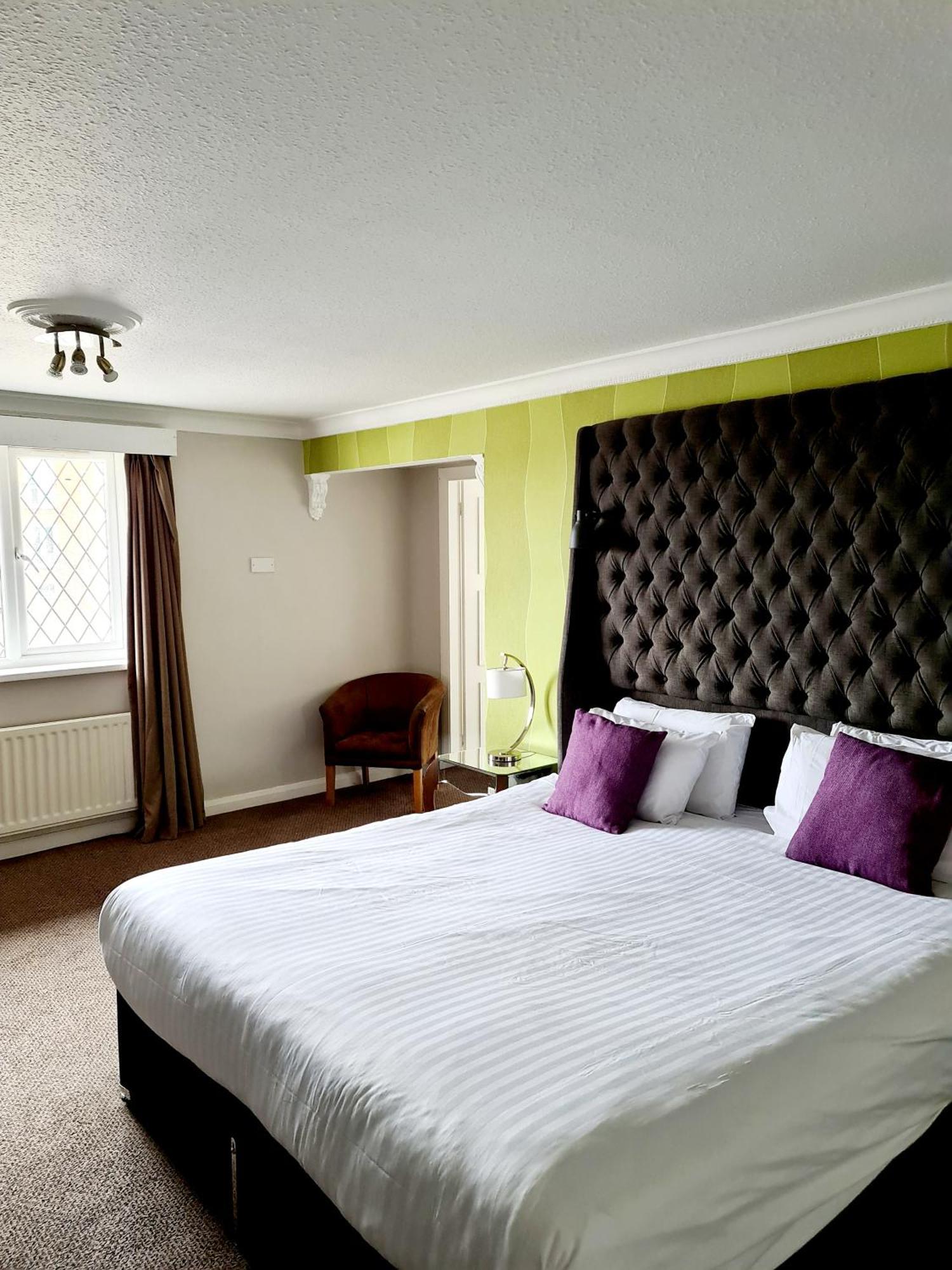 Barons Court Hotel Walsall Exteriör bild