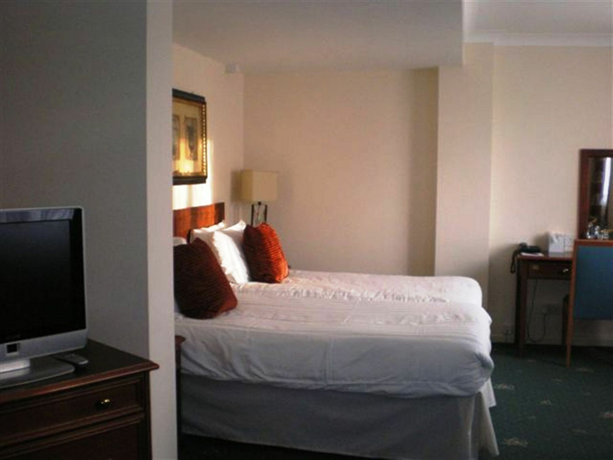 Barons Court Hotel Walsall Exteriör bild