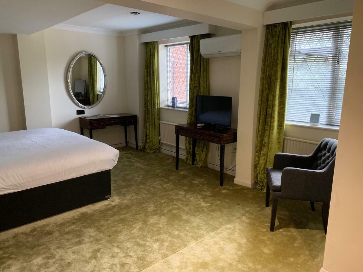 Barons Court Hotel Walsall Exteriör bild